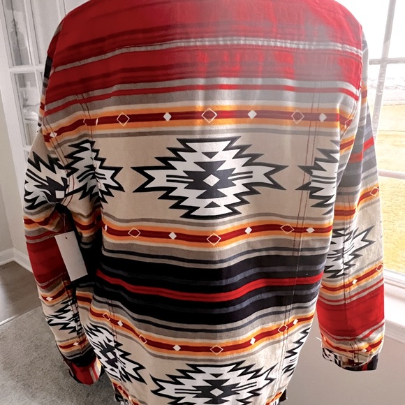 NWT Yellowstone Inspired Aztec Print Sherpa Lined Button Up Denim Jacket - Picture 2 of 8